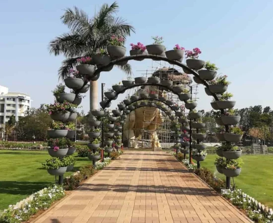 Jr. KG Trip to Dinosaur Garden1